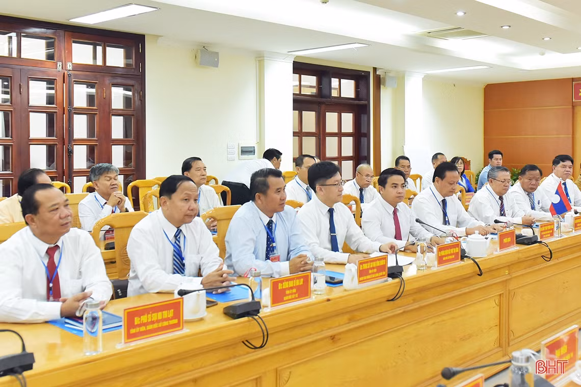 Thắt chặt quan hệ hữu nghị, hợp tác toàn diện giữa 2 tỉnh Hà Tĩnh và Savannakhet