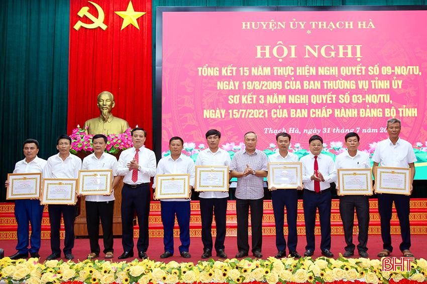 Trưởng ban Tổ chức Tỉnh ủy Võ Hồng Hải dự hội nghị tổng kết 15 năm thực hiện Nghị quyết số 09-NQ/TU, ngày 19/8/2009 của BTV Tỉnh ủy về nâng cao năng lực và hiệu quả hoạt động của hệ thống chính trị cơ sở xã, phường, thị trấn (Nghị quyết 09); sơ kết 3 năm thực hiện Nghị quyết số 03-NQ/TU tại Thạch Hà và trao khen thưởng cho các đảng bộ có thành tích xuất sắc.