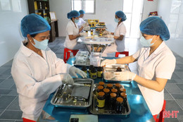 Viên nang nhung hươu thảo mộc đầu tiên ở Hương Sơn đạt OCOP 3 sao 