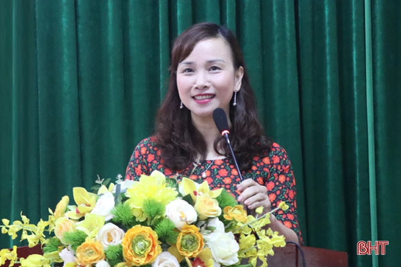 Công bố quyết định giao Quyền Giám đốc Sở GD&ĐT Hà Tĩnh