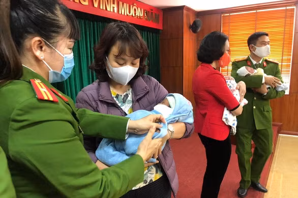 Khởi tố 8 bị can trong đường dây mua bán trẻ em sang Trung Quốc