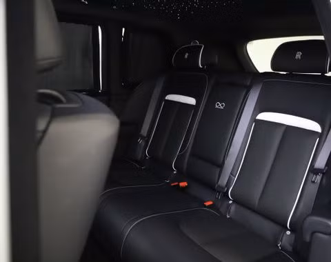 Rolls-Royce Cullinan Black Badge hơn 40 tỷ thứ 2 về Việt Nam