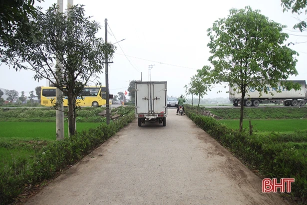 Nơm nớp khi qua “ngã tư tử thần” trên tuyến tránh TP Hà Tĩnh