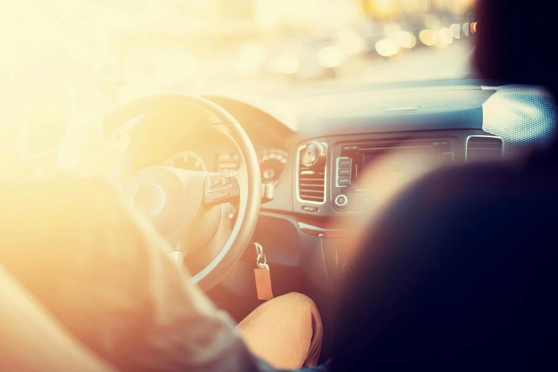 Những mẹo lái xe trong mùa hè nắng nóng