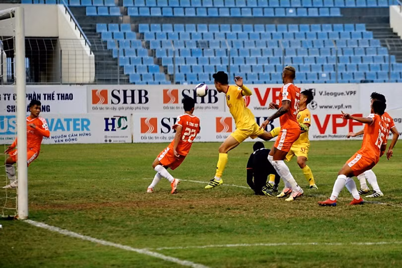 Thất thủ trên sân Hòa Xuân, Hồng Lĩnh Hà Tĩnh trắng tay sau 3 vòng đấu