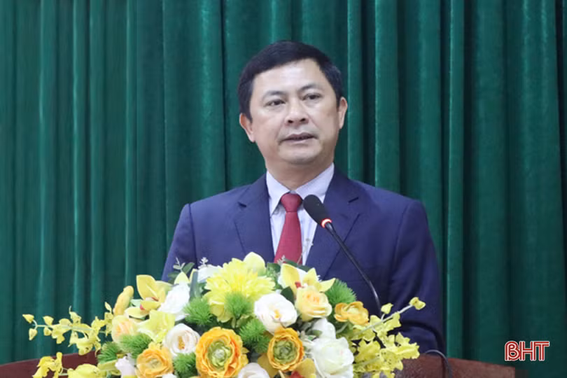 Công bố quyết định giao Quyền Giám đốc Sở GD&ĐT Hà Tĩnh