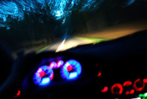 Khoang lái với màu sắc nhẹ là cách để tài xế chú ý hơn ở tầm nhìn trước đầu xe. 10 điều tài xế không được quên khi lái xe ban đêm