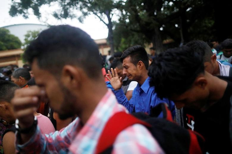 Người di cư Honduras chạy trốn đói nghèo, ầm ầm đổ về biên giới Mỹ