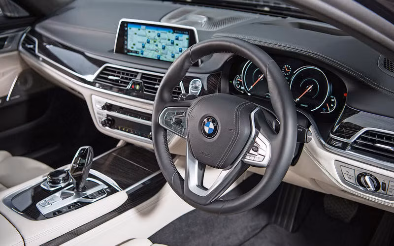 Nội thất xe hơi thay đổi như thế nào trong gần 100 năm qua?