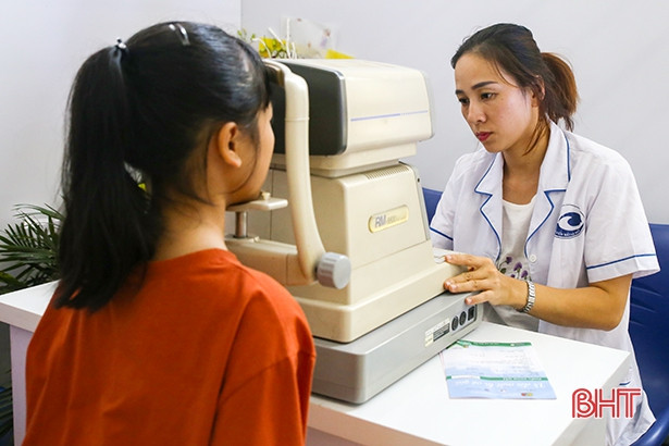 “Chăm sóc mắt cộng đồng” cho 1.000 người dân Hà Tĩnh