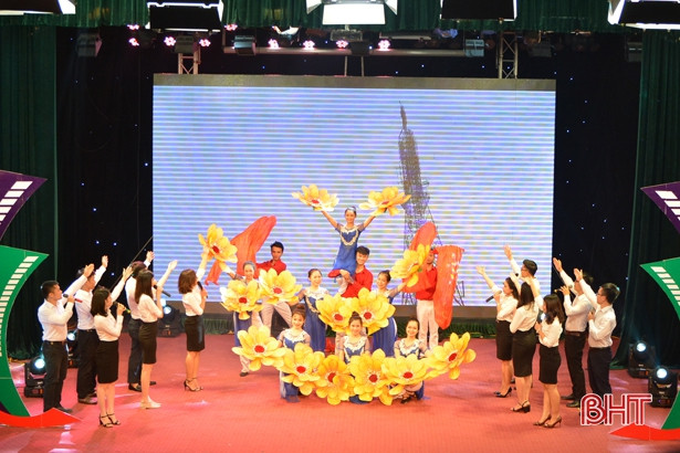 Trao giải 35 tác phẩm xuất sắc tại Liên hoan PT&TH Hà Tĩnh