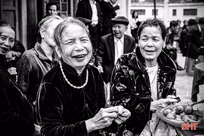 Phụ nữ Hà Tĩnh “toả nắng” cùng nụ cười