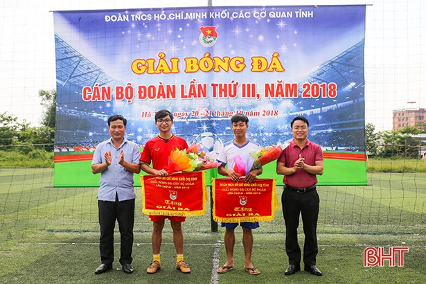 Khối Đảng - Đoàn thể nhất Giải Bóng đá cán bộ Đoàn Khối các cơ quan tỉnh