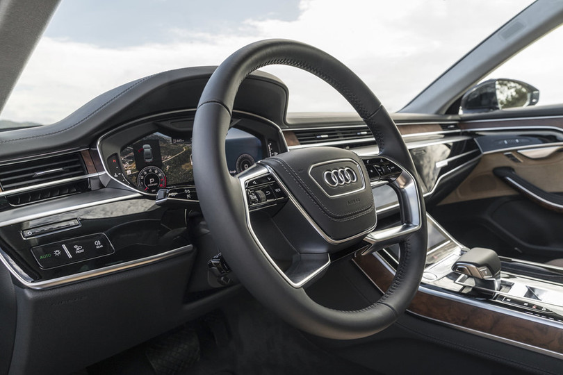 Audi nâng tầm A8 mới, sang trọng và an toàn hơn