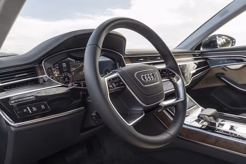 Audi nâng tầm A8 mới, sang trọng và an toàn hơn