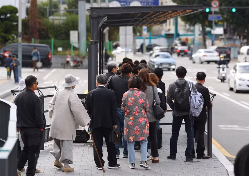 Hàng chục nghìn tài xế taxi Hàn Quốc đình công phản đối dịch vụ chia sẻ xe