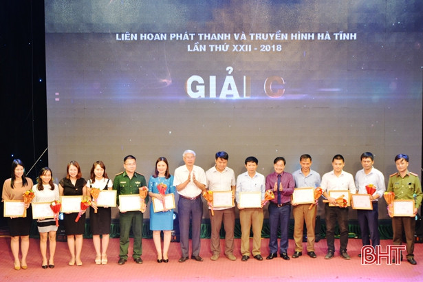 Trao giải 35 tác phẩm xuất sắc tại Liên hoan PT&TH Hà Tĩnh