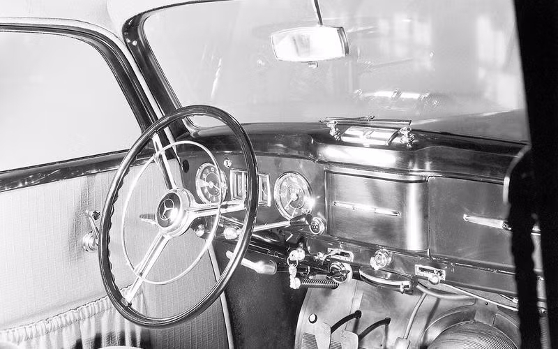 Nội thất xe hơi thay đổi như thế nào trong gần 100 năm qua?