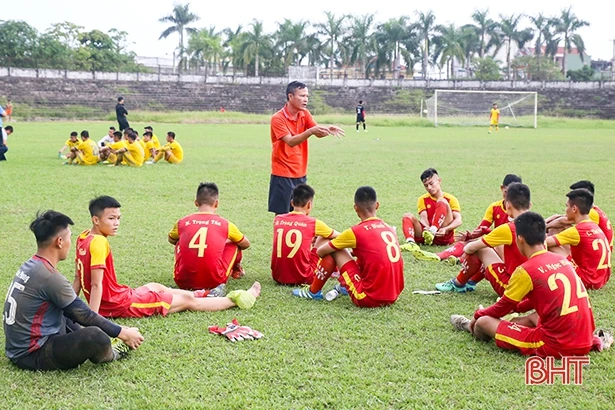 Ghi 1 bàn thắng, U19 Hà Tĩnh vẫn bại trận trước đàn anh U21 SLNA
