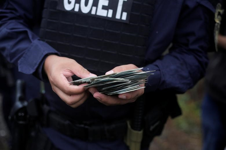 Người di cư Honduras chạy trốn đói nghèo, ầm ầm đổ về biên giới Mỹ