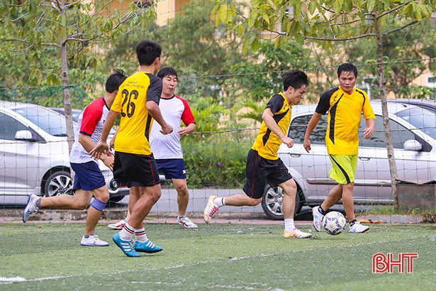 Khối Đảng - Đoàn thể nhất Giải Bóng đá cán bộ Đoàn Khối các cơ quan tỉnh