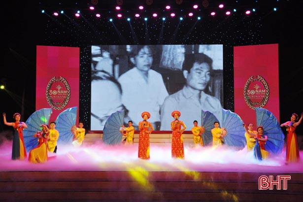 Khai mạc Hội diễn Nghệ thuật quần chúng Agribank Bắc miền Trung tại Hà Tĩnh