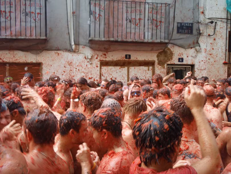 Lễ hội cà chua nhuộm đỏ Tây Ban Nha có gì thú vị?