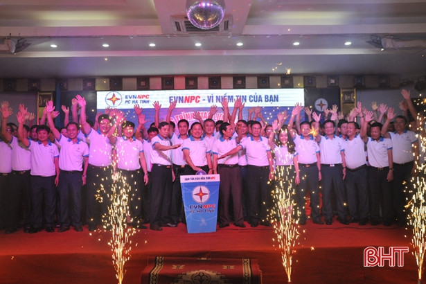 Điện lực Thạch Hà nhất hội thi Văn hóa doanh nghiệp và dịch vụ