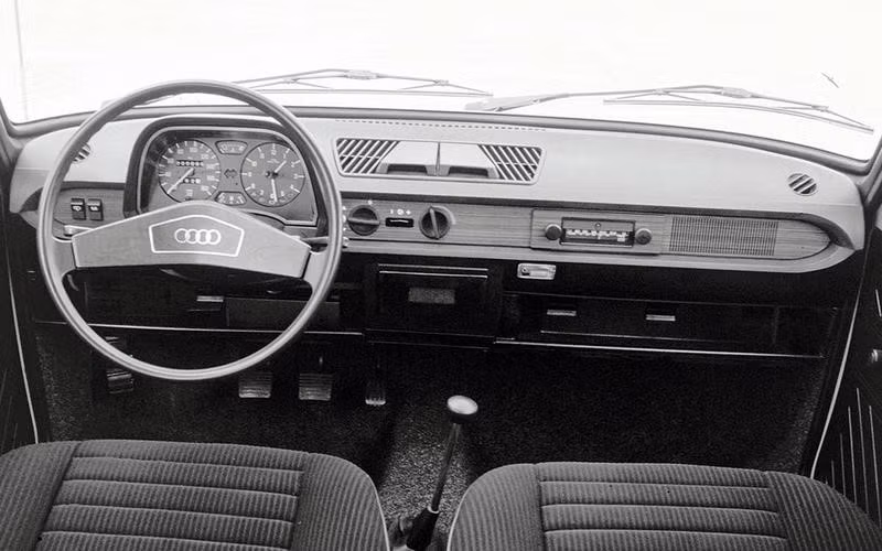 Nội thất xe hơi thay đổi như thế nào trong gần 100 năm qua?