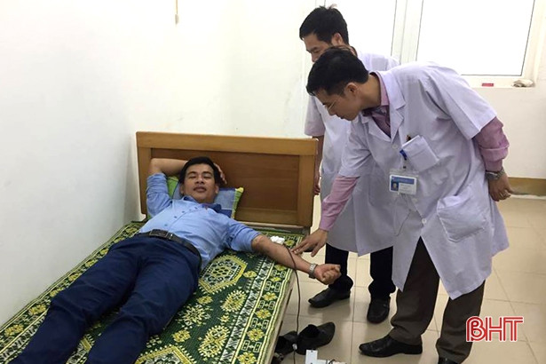 5 tình nguyện viên hiến máu cứu bệnh nhân nguy kịch