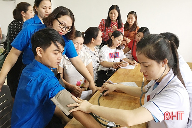 Ngày hội hiến máu tình nguyện thu về 166 đơn vị máu