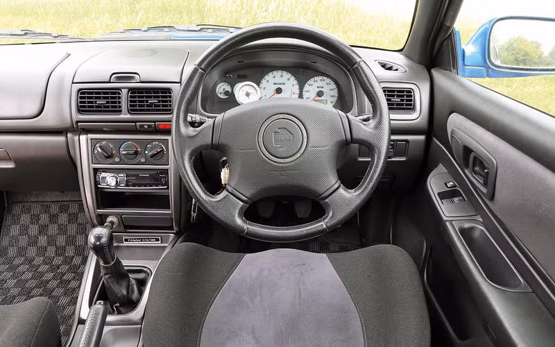 Nội thất xe hơi thay đổi như thế nào trong gần 100 năm qua?