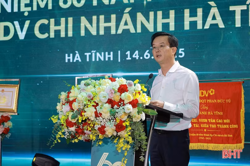 Phó Chủ tịch UBND tỉnh Trần Báu Hà phát biểu tại lễ kỷ niệm.