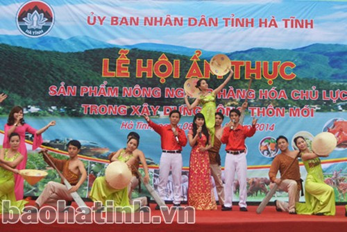 Những tiết mục văn nghệ đậm chất quê hương Hà Tĩnh tại Lễ hội