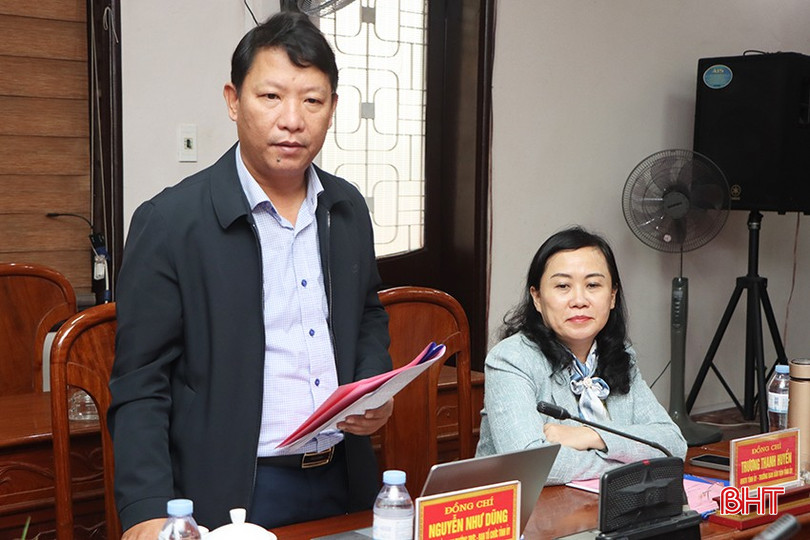 Phó Trưởng ban Thường trực Ban Tổ chức Tỉnh ủy Nguyễn Như Dũng quán triệt về quy trình tổ chức kiểm điểm tập thể và cá nhân năm 2024. bqbht_br_7327.jpg