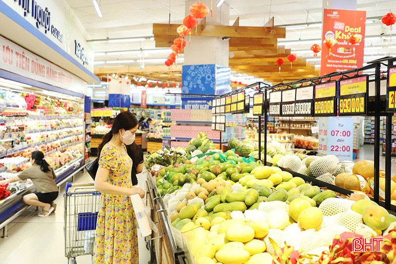 Người tiêu dùng Hà Tĩnh kỳ vọng Chính phủ tiếp tục giảm 2% thuế VAT đến hết năm 2026. bqbht_br_1.jpg