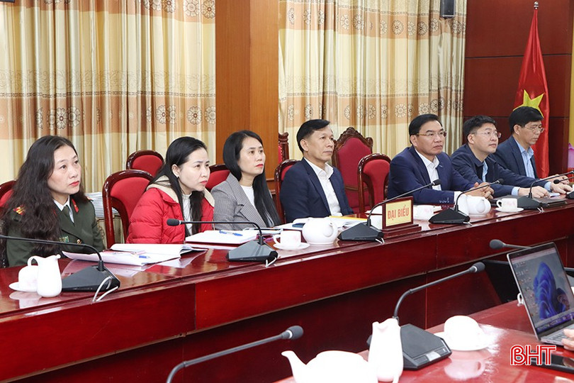 Đại biểu tham dự hội nghị tại điểm cầu Hà Tĩnh. bqbht_br_8543.jpg