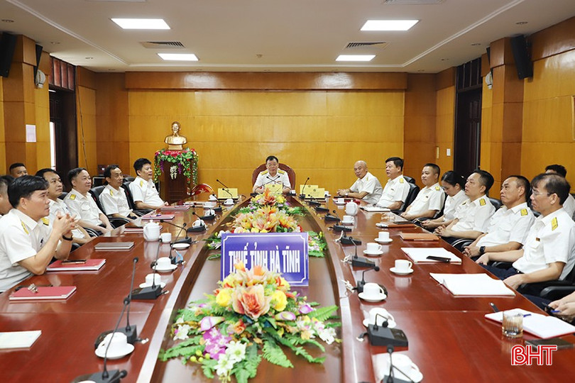 ผู้แทนที่เข้าร่วมการประชุม ณ จุดสะพานภาษี จังหวัดห่าติ๋ญ bqbht_br_2.jpg