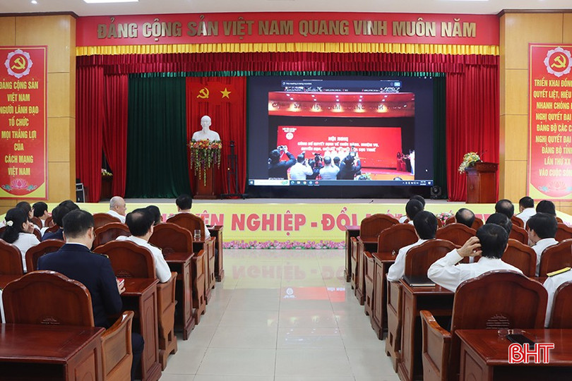 Toàn cảnh hội nghị tại điểm cầu Hà Tĩnh. bqbht_br_1430.jpg