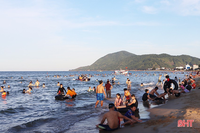 Hoạt động du lịch 8 tháng năm 2024 tăng trưởng mạnh góp phần tăng thu ngân sách cho địa phương. 1217.jpg