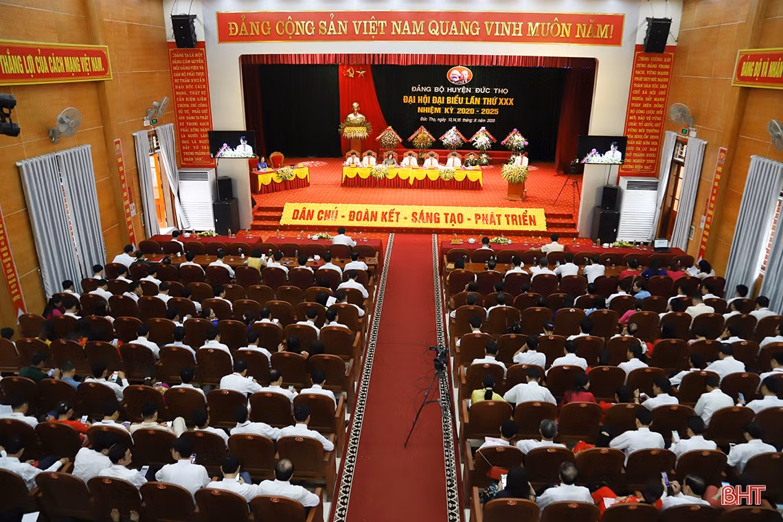 Nêu cao quyết tâm xây dựng huyện Đức Thọ đạt chuẩn nông thôn mới nâng cao