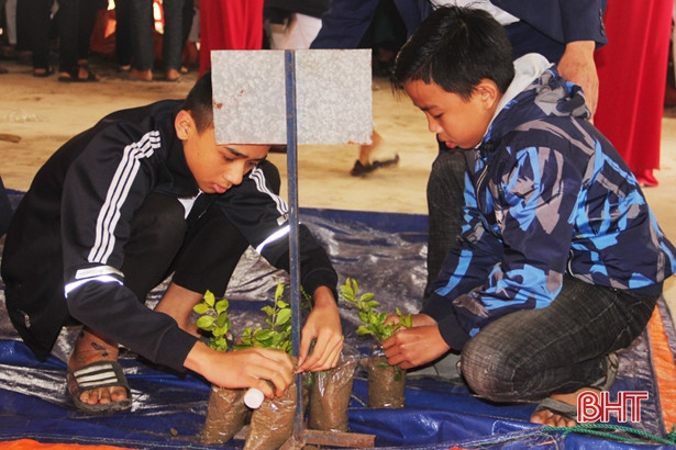 Tuyên truyền rừng ngập mặn và biến đổi khí hậu trong trường học Hà Tĩnh