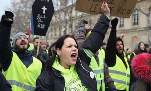 Thế giới nổi bật trong tuần: Ethiopia gửi hộp đen máy bay chở 157 người rơi tới Pháp để phân tích