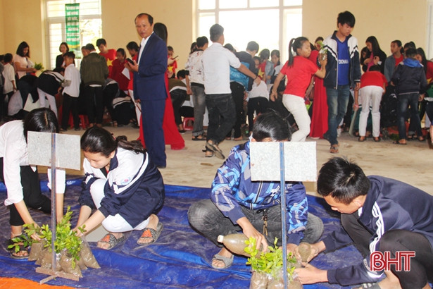 Tuyên truyền rừng ngập mặn và biến đổi khí hậu trong trường học Hà Tĩnh