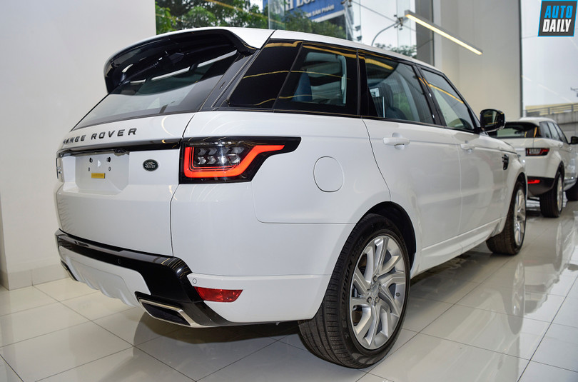 Chi tiết Range Rover Sport HSE 2019 giá 6,8 tỷ đồng