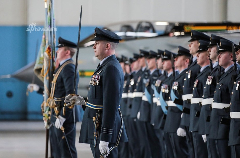 Màn chia tay bầu trời siêu hoành tráng của các chiến đấu cơ Tornado