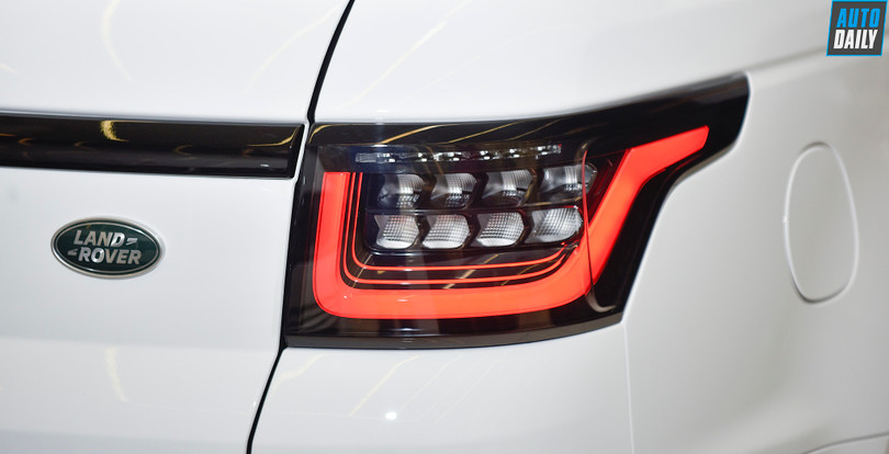 Chi tiết Range Rover Sport HSE 2019 giá 6,8 tỷ đồng