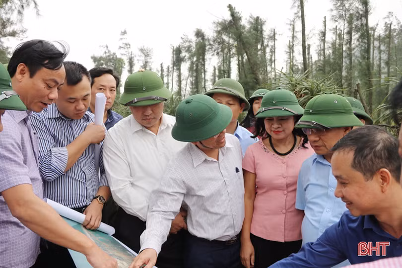 Đẩy nhanh tiến độ dự án tuyến đường “xương sống” ven biển Hà Tĩnh