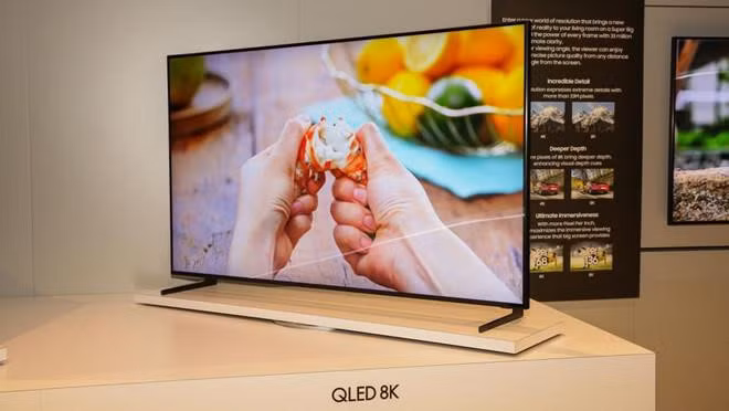 Dọn hàng tồn, nhiều TV cao cấp giảm giá chục triệu đồng