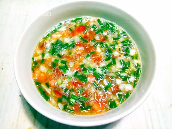 Cuối tuần làm pizza trứng thập cẩm mềm thơm, bé lười ăn cũng “chén” ngon lành